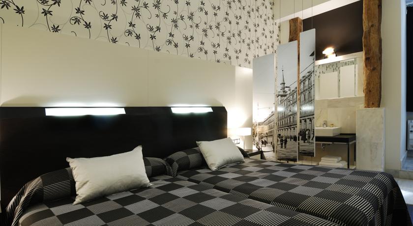 hotel Madrid hostal alhambra suites 1